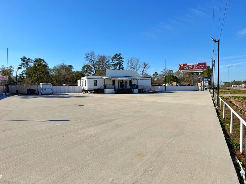 22230 FM 1314 Rd, Porter, TX à louer - Photo du bâtiment - Image 2 de 12