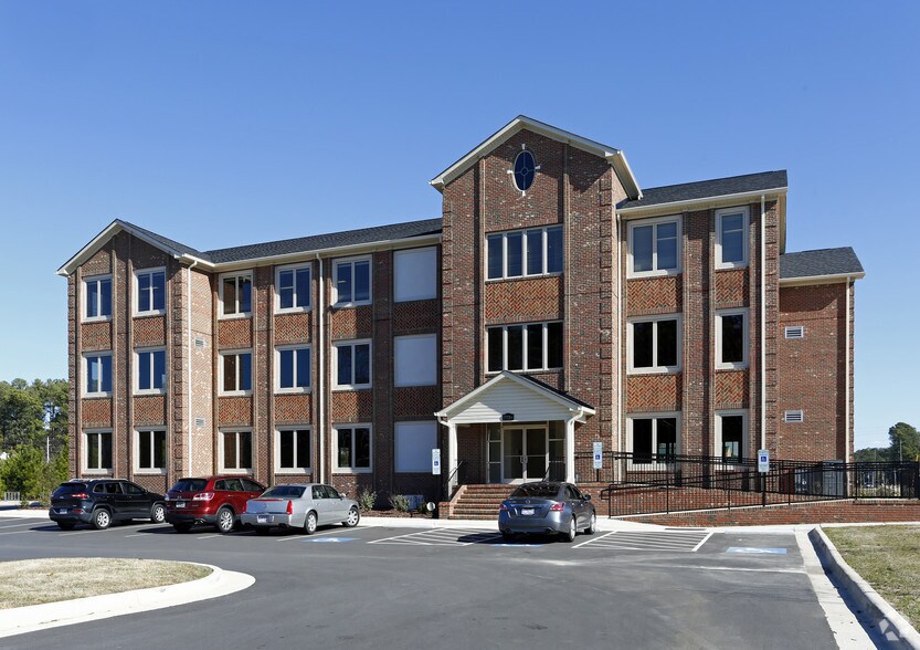 7724 Raeford Rd, Fayetteville, NC for sale - Building Photo - Image 2 of 21