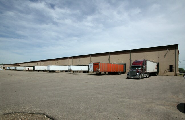 More details for 2500 Walnut St, Roseville, MN - Industrial for Lease