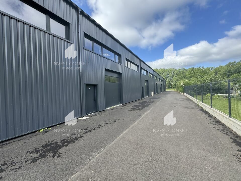 74 Rue Des Hayettes, Bernes-sur-Oise for lease Building Photo- Image 1 of 7