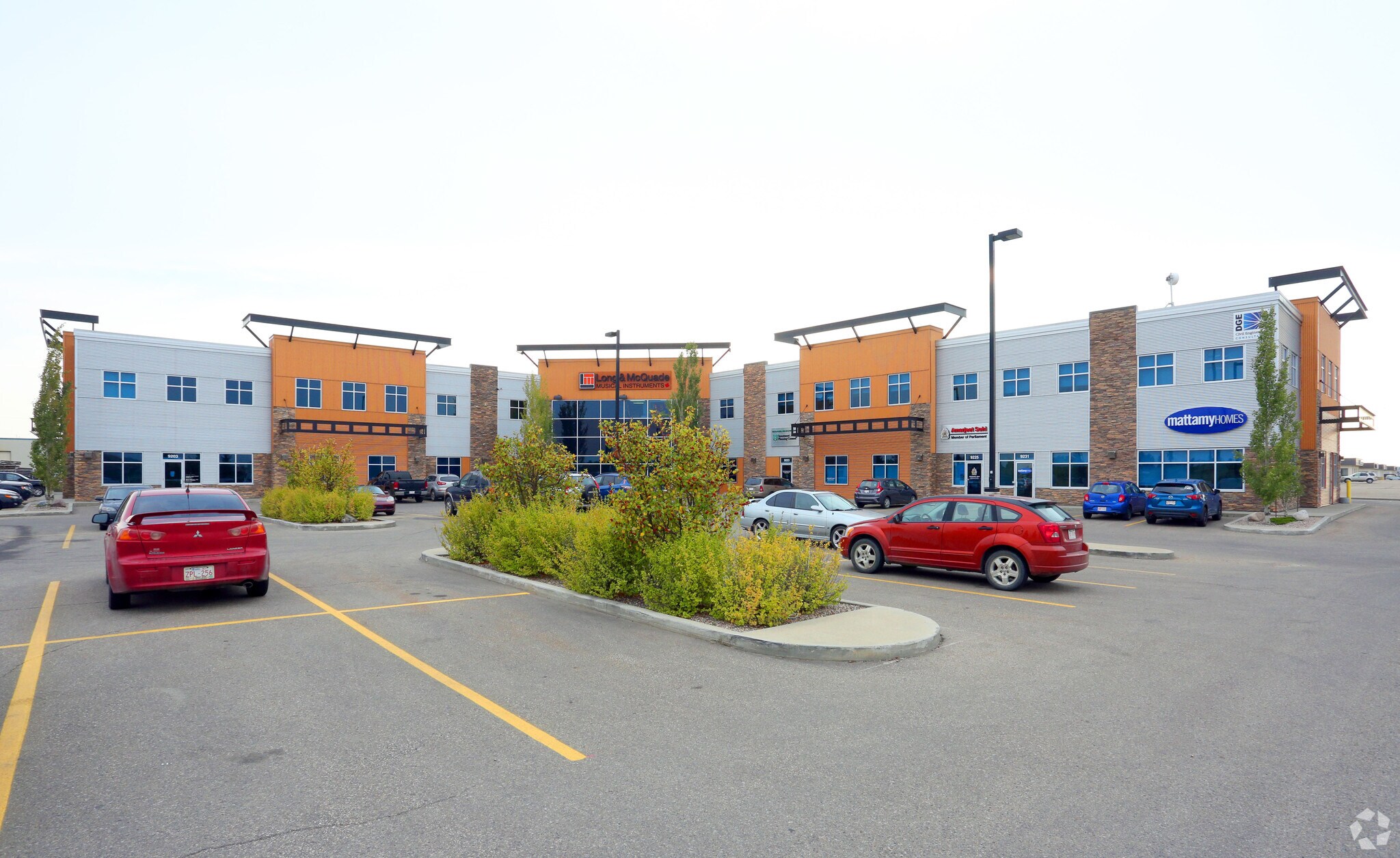 2720 92 St NW, Edmonton, AB à vendre Photo principale- Image 1 de 1