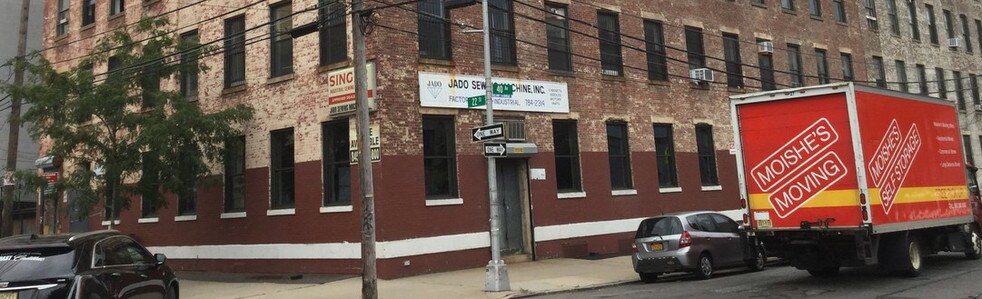 40-08 22nd St, Long Island City, NY à louer - Photo du bâtiment - Image 2 de 13