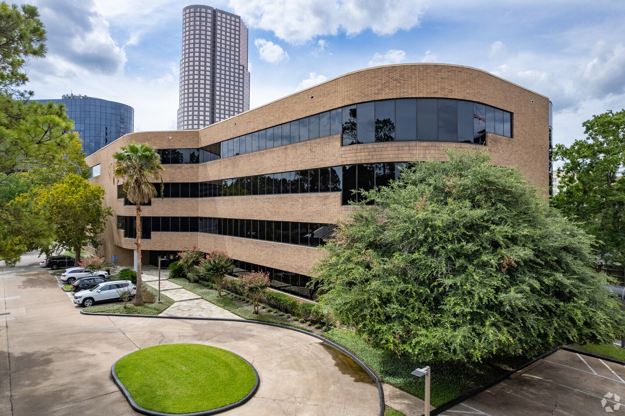 1811 Bering Dr, Houston, TX à louer Photo du bâtiment- Image 1 de 32