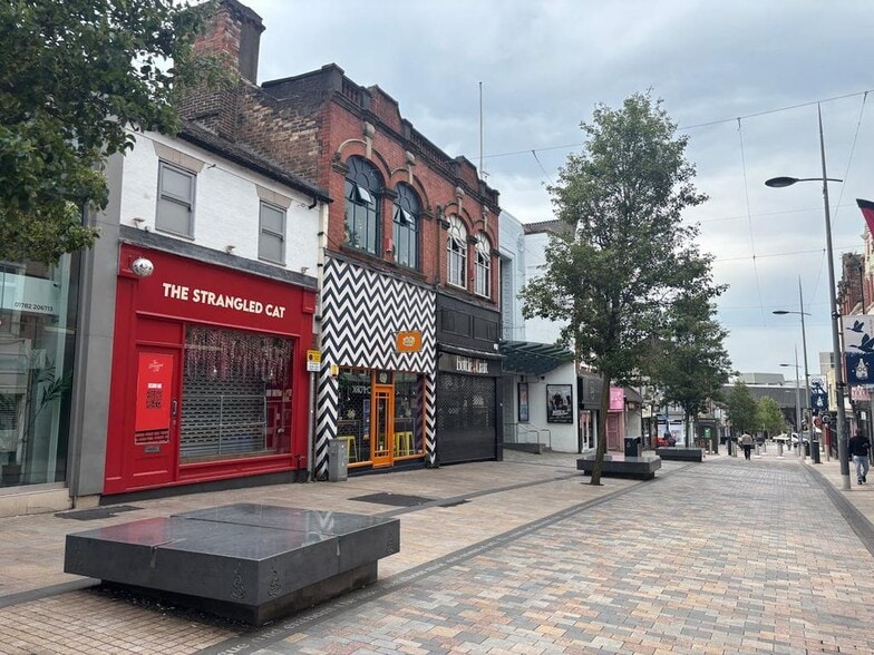 29 Piccadilly, Stoke On Trent for lease - Building Photo - Image 2 of 6