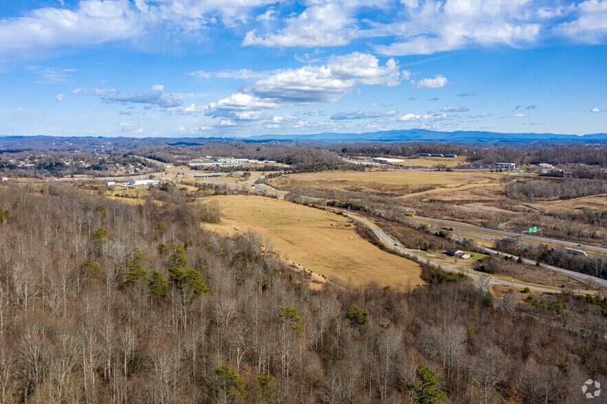 1000 Patriot Way, Kingsport, TN à louer - Photo du bâtiment - Image 1 de 30