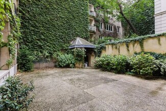 More details for 7 Rue Mesnil, Paris - Office for Lease