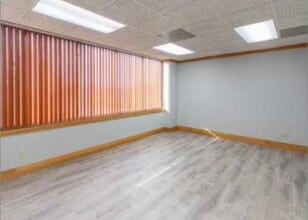 8801 E 63rd St, Raytown, MO à louer Photo intérieure- Image 1 de 7