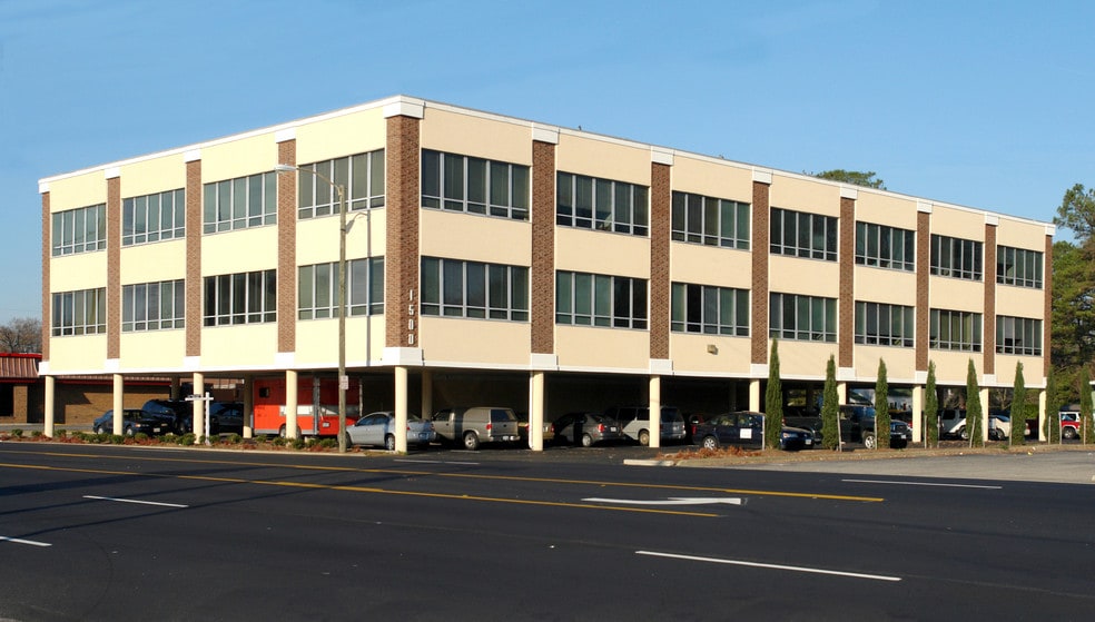 1500 E Little Creek Rd, Norfolk, VA for lease - Primary Photo - Image 1 of 6