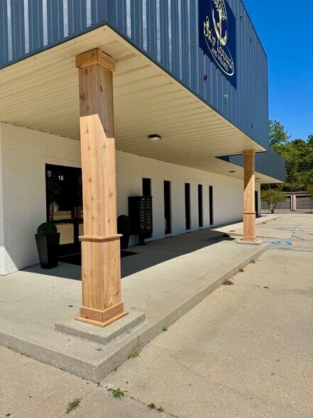 18 C.M. Rambo Dr, Saraland, AL à louer - Photo du bâtiment - Image 3 de 14