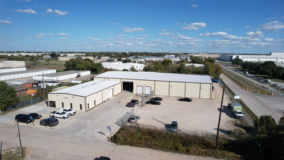6422 Calle Lozano Dr, Houston, TX à louer - Photo principale - Image 1 de 5