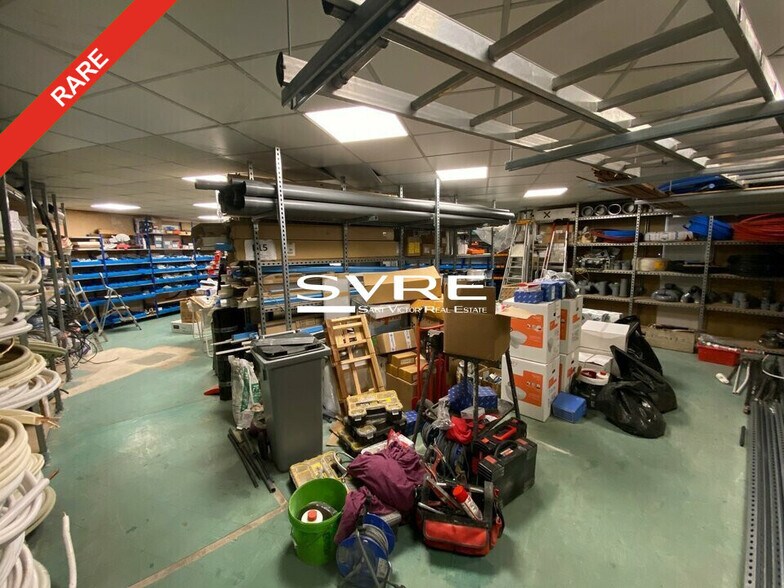 2 Voie D'Espagne, Vitrolles for lease - Interior Photo - Image 3 of 12