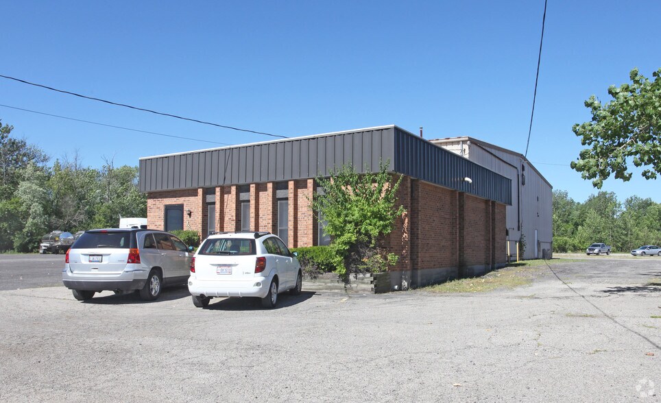 8555 N Gilmore Rd, Fairfield, OH à vendre - Photo du bâtiment - Image 2 de 11
