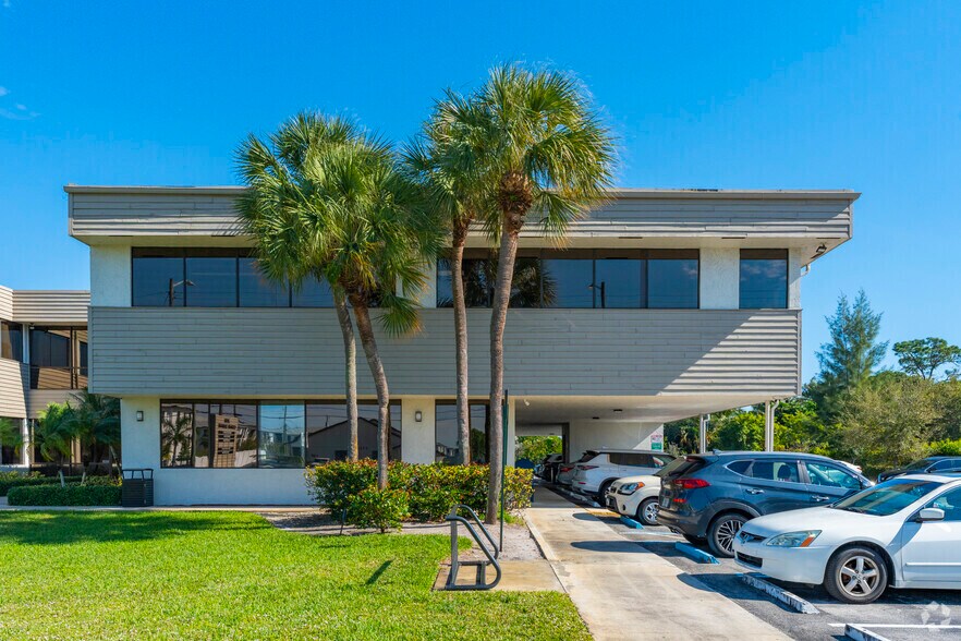2112 S Congress Ave, West Palm Beach, FL à louer - Photo du bâtiment - Image 2 de 13