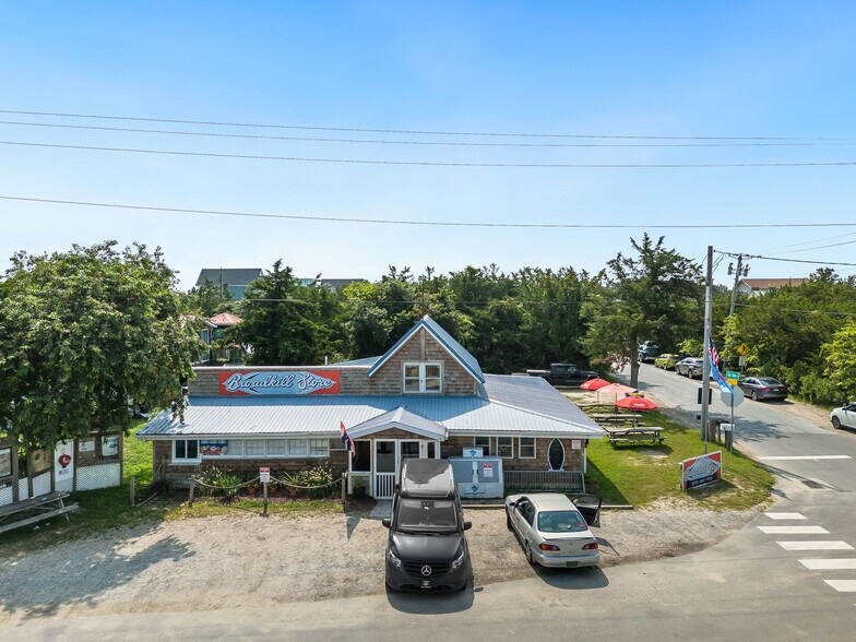 2 S Bay Shore Dr, Milton, DE à vendre - Photo du bâtiment - Image 2 de 10