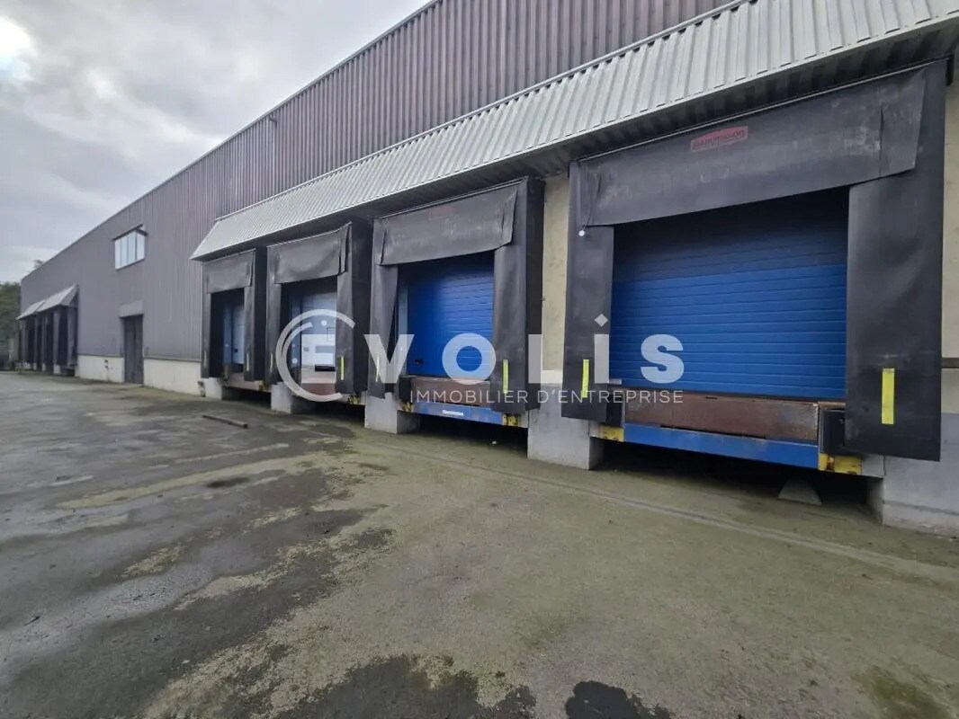 Flex in Égly for lease Building Photo- Image 1 of 4