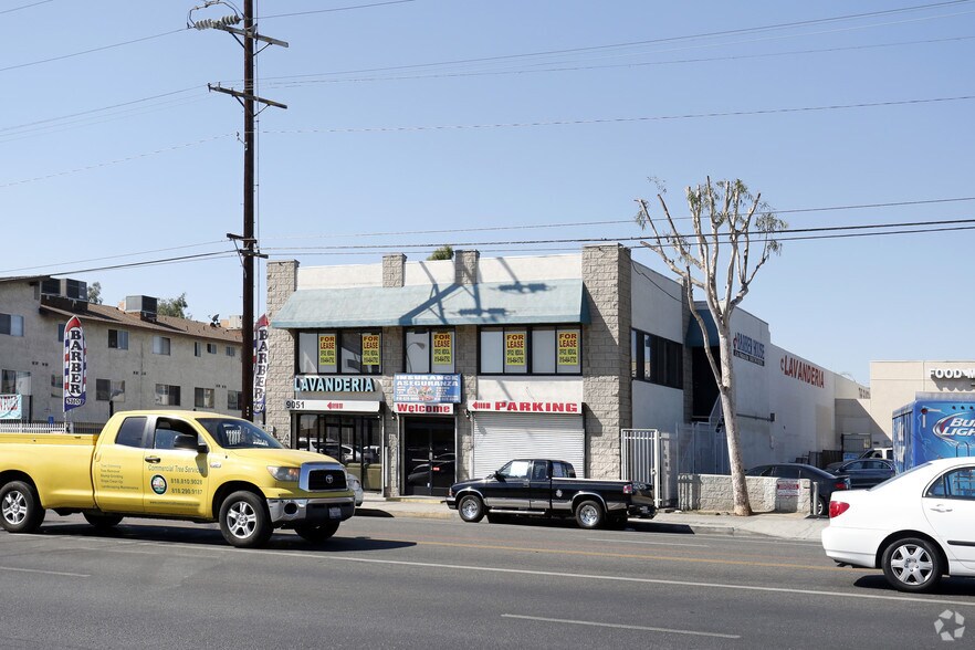 9051-9053 Van Nuys Blvd, Panorama City, CA à louer - Photo du bâtiment - Image 3 de 11