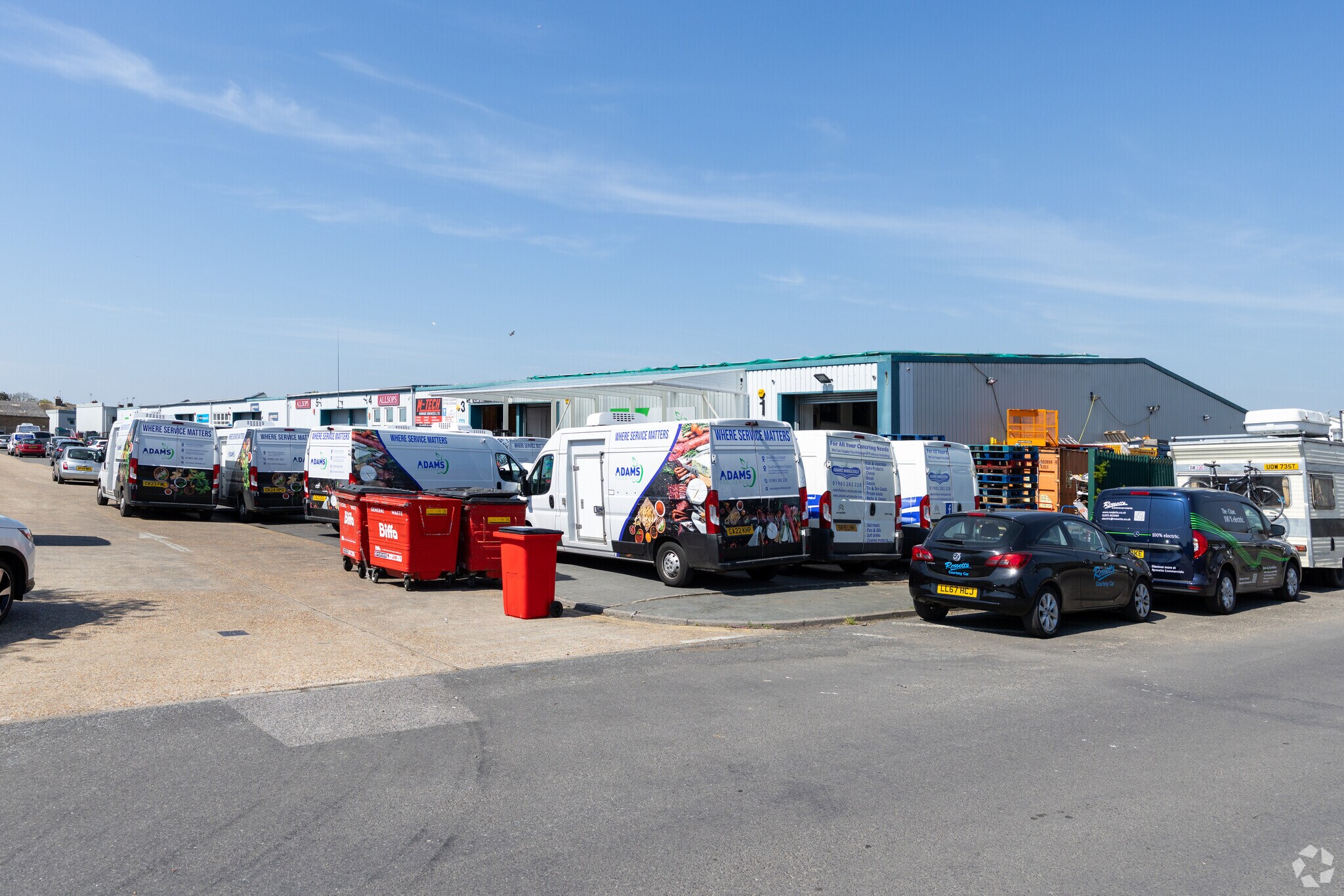 Meadow Rd, Worthing à louer Photo principale- Image 1 de 5