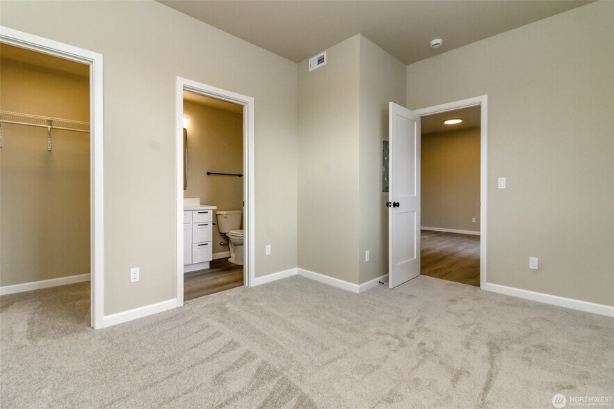 3402 S C St, Tacoma, WA à vendre - Photo du bâtiment - Image 2 de 9