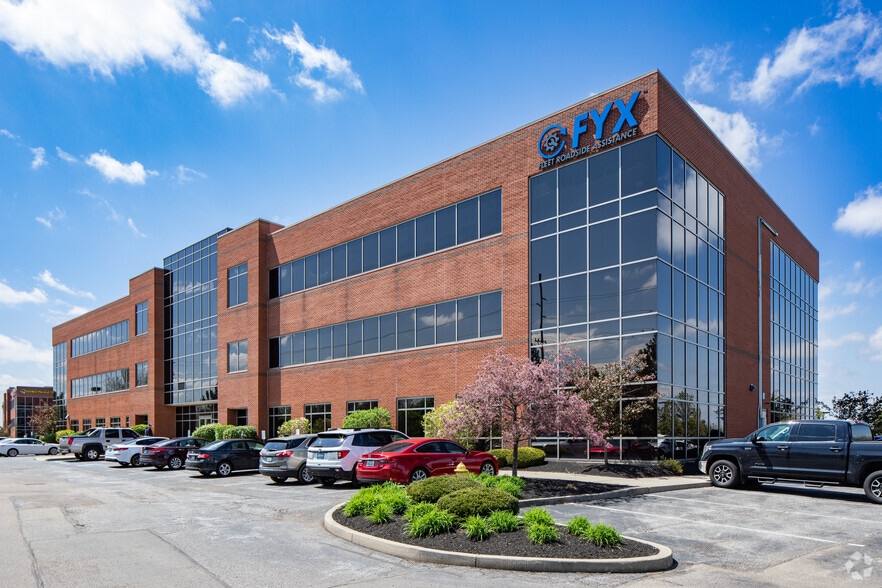 500 Meijer Dr, Florence, KY à louer - Photo du bâtiment - Image 2 de 3