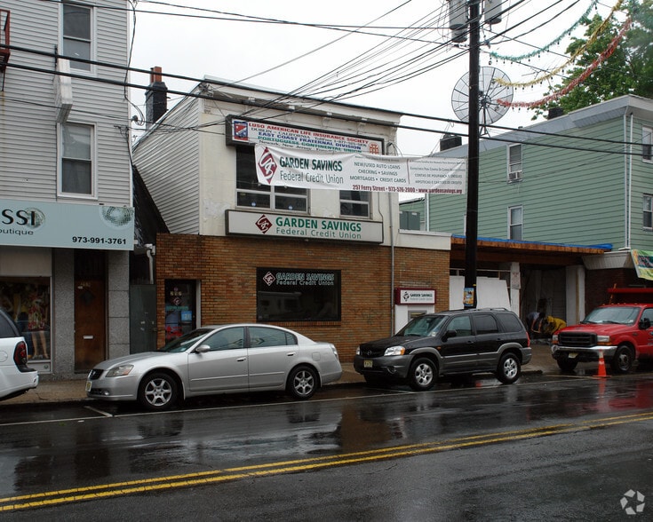257 Ferry St, Newark, NJ for sale - Building Photo - Image 2 of 21