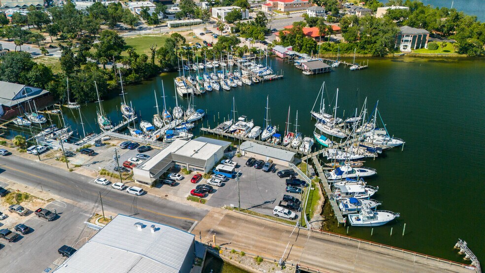 231-235 Beach Dr, Panama City, FL à louer - Aérien - Image 3 de 11