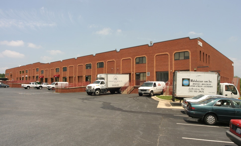 7611-7615 Rickenbacker Dr, Gaithersburg, MD for lease - Building Photo - Image 2 of 37