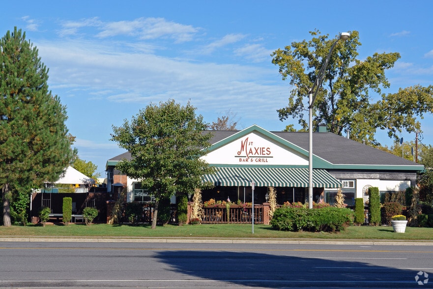 240 Wolf Rd, Albany, NY for sale - Building Photo - Image 1 of 2