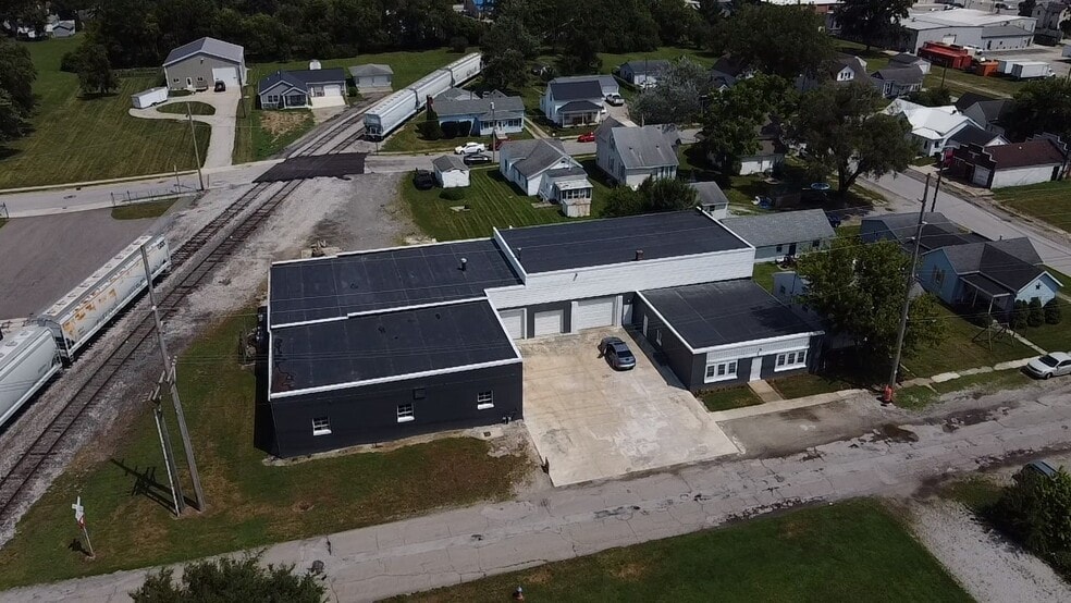 608 Park dr, Wapakoneta, OH for sale - Building Photo - Image 3 of 4