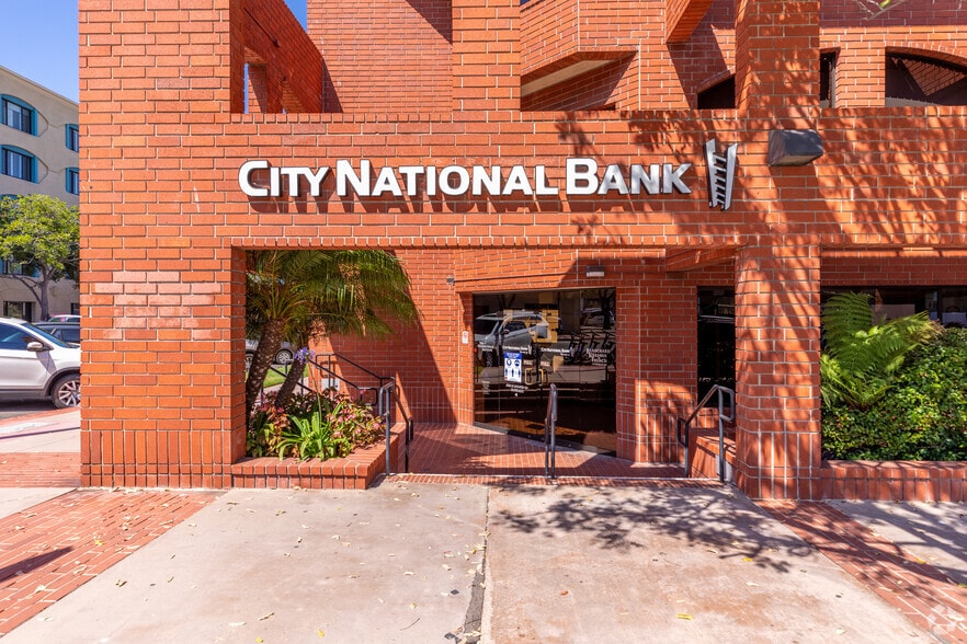 800 Silverado St, La Jolla, CA à vendre - Photo du bâtiment - Image 3 de 17