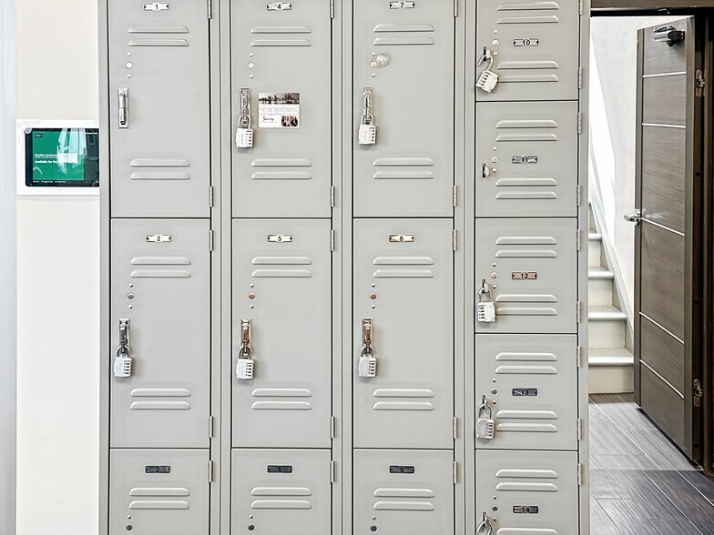 15324 Mack Ave, Grosse Pointe Park, MI à louer - Photo intérieure - Image 3 de 13