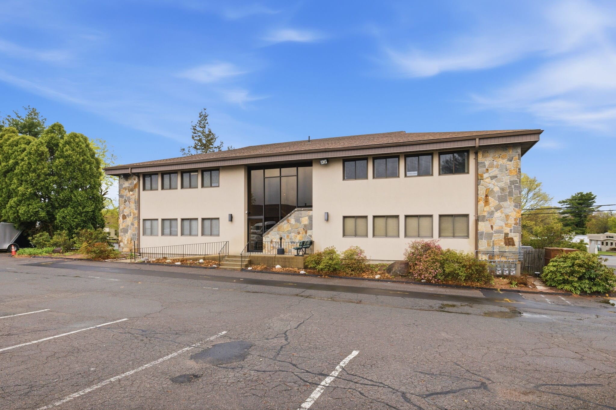 160 Oak St, Glastonbury, CT for sale Primary Photo- Image 1 of 4