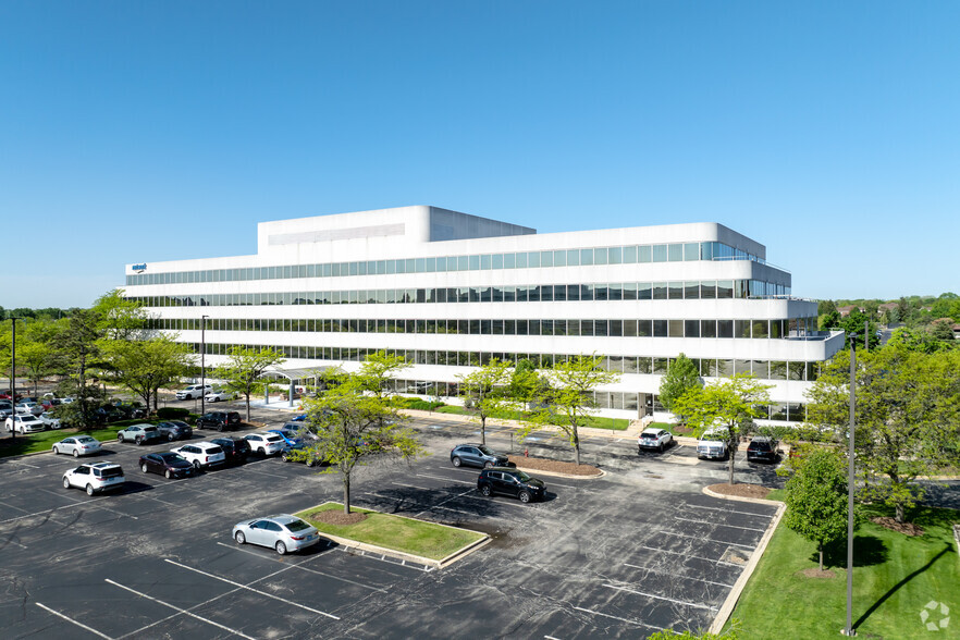 1100 E Woodfield Rd, Schaumburg, IL for lease - Building Photo - Image 1 of 6