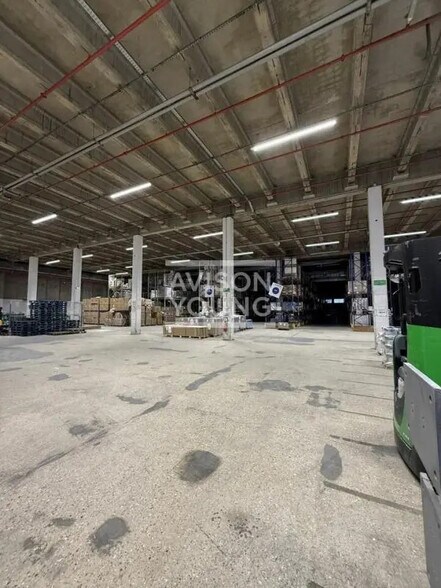 Flex dans Rosny-sous-Bois à louer - Photo du bâtiment - Image 3 de 3