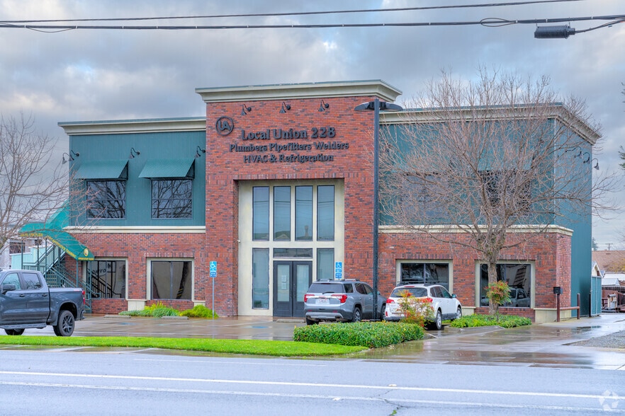 1015 Yuba St, Marysville, CA for lease - Building Photo - Image 2 of 3