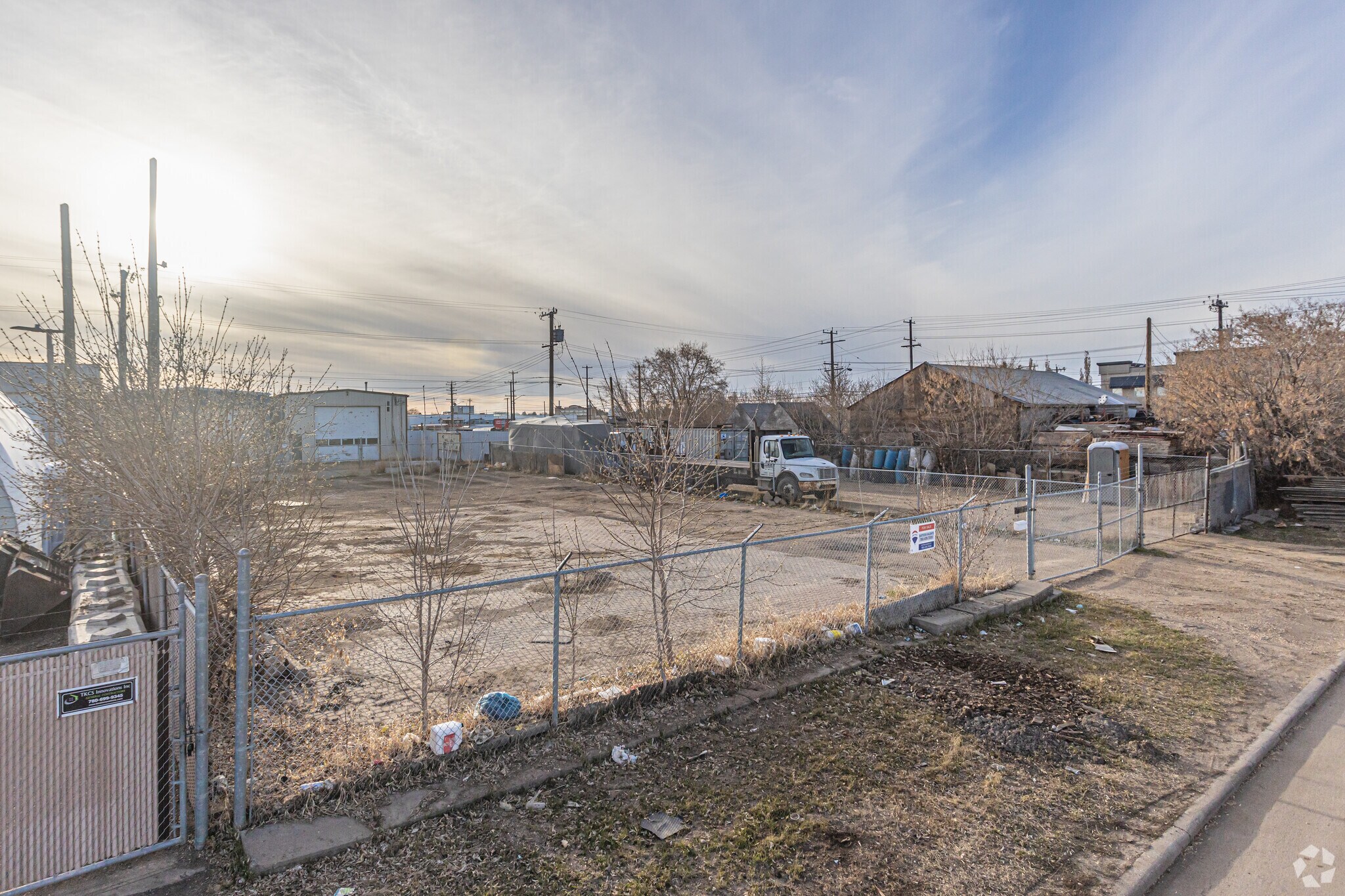 12832 54 St, Edmonton, AB à vendre Photo principale- Image 1 de 1