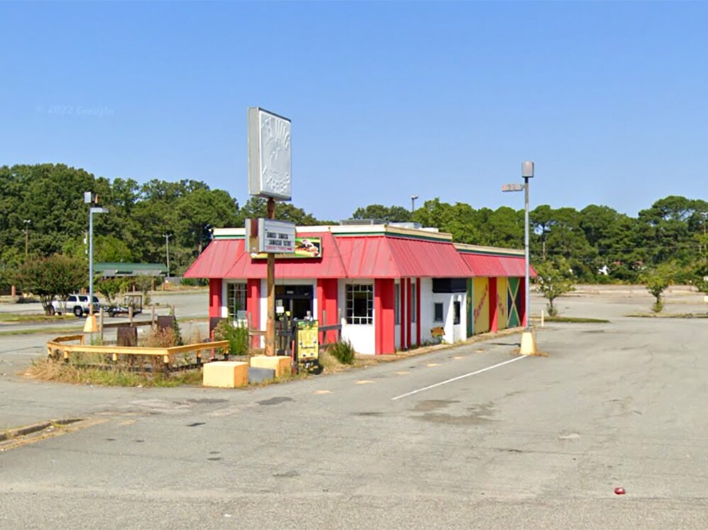 4020 W Mercury Blvd, Hampton, VA for lease Building Photo- Image 1 of 3
