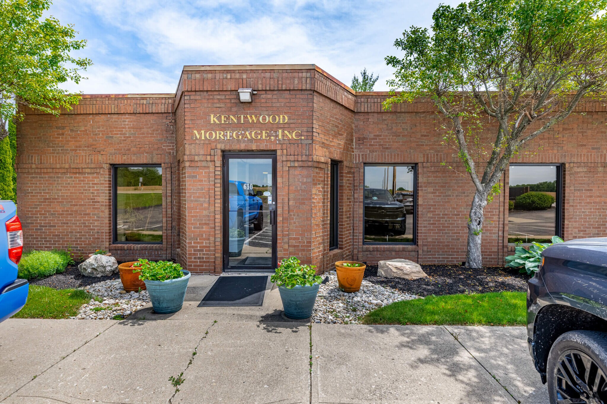 610 N Main St, Springboro, OH à louer Photo du bâtiment- Image 1 de 44