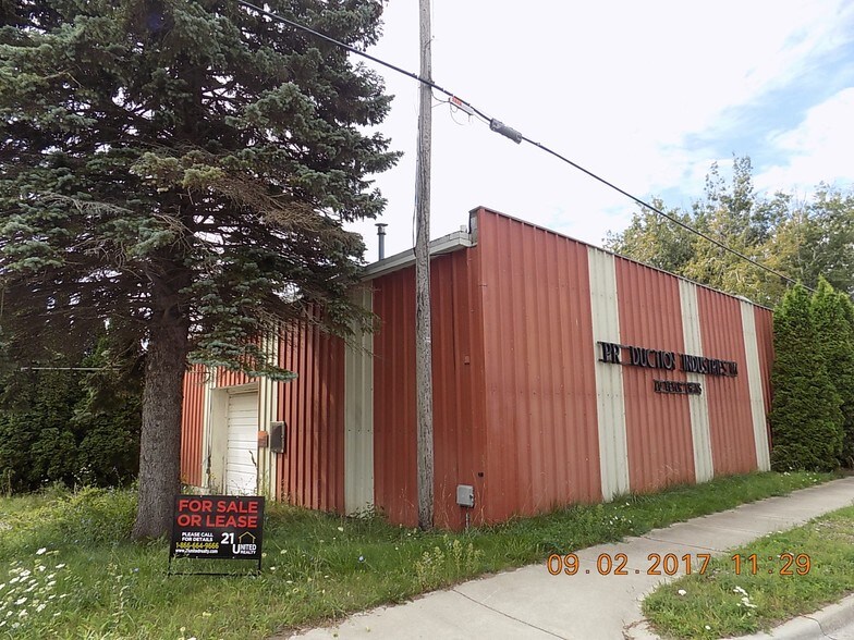 1048 Main St, Frankfort, MI for sale - Building Photo - Image 1 of 1