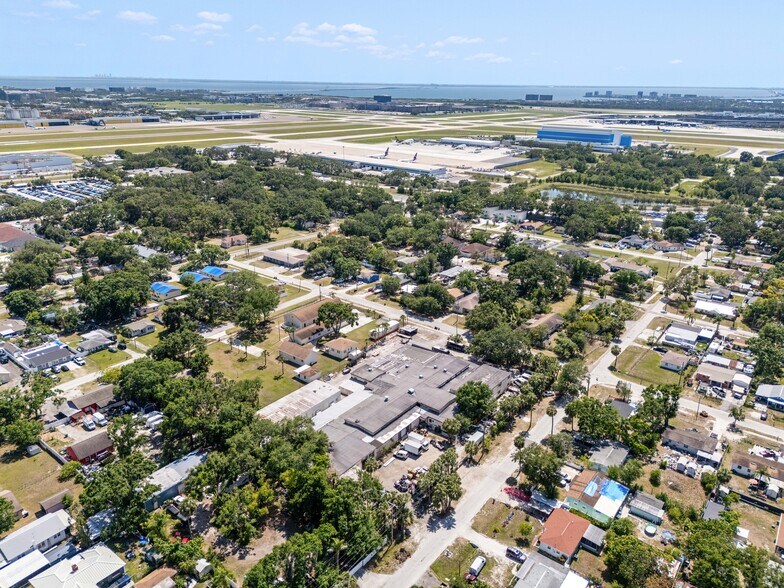 4214 W Virginia Ave, Tampa, FL à vendre - Photo du bâtiment - Image 2 de 10