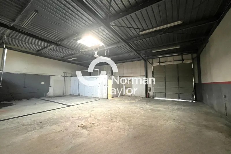 Flex in Saint-Jean-de-Védas for lease Interior Photo- Image 1 of 5