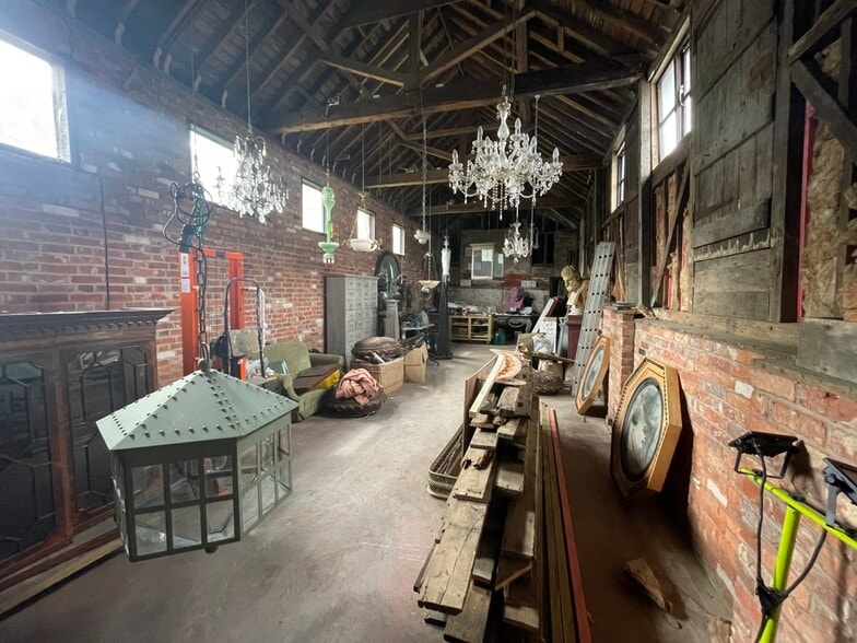 Rear of 38-40 High Street, Bagshot for lease - Interior Photo - Image 2 of 7