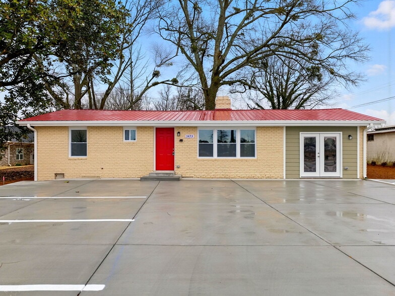 3473 Atlanta Hwy, Flowery Branch, GA for lease - Primary Photo - Image 1 of 36