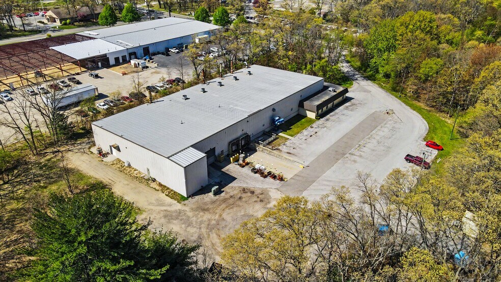 2350 Black Creek Rd, Muskegon, MI for sale - Building Photo - Image 1 of 36