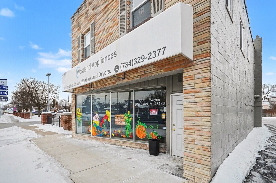 1630 S Wayne Rd, Westland, MI for lease - Building Photo - Image 2 of 15