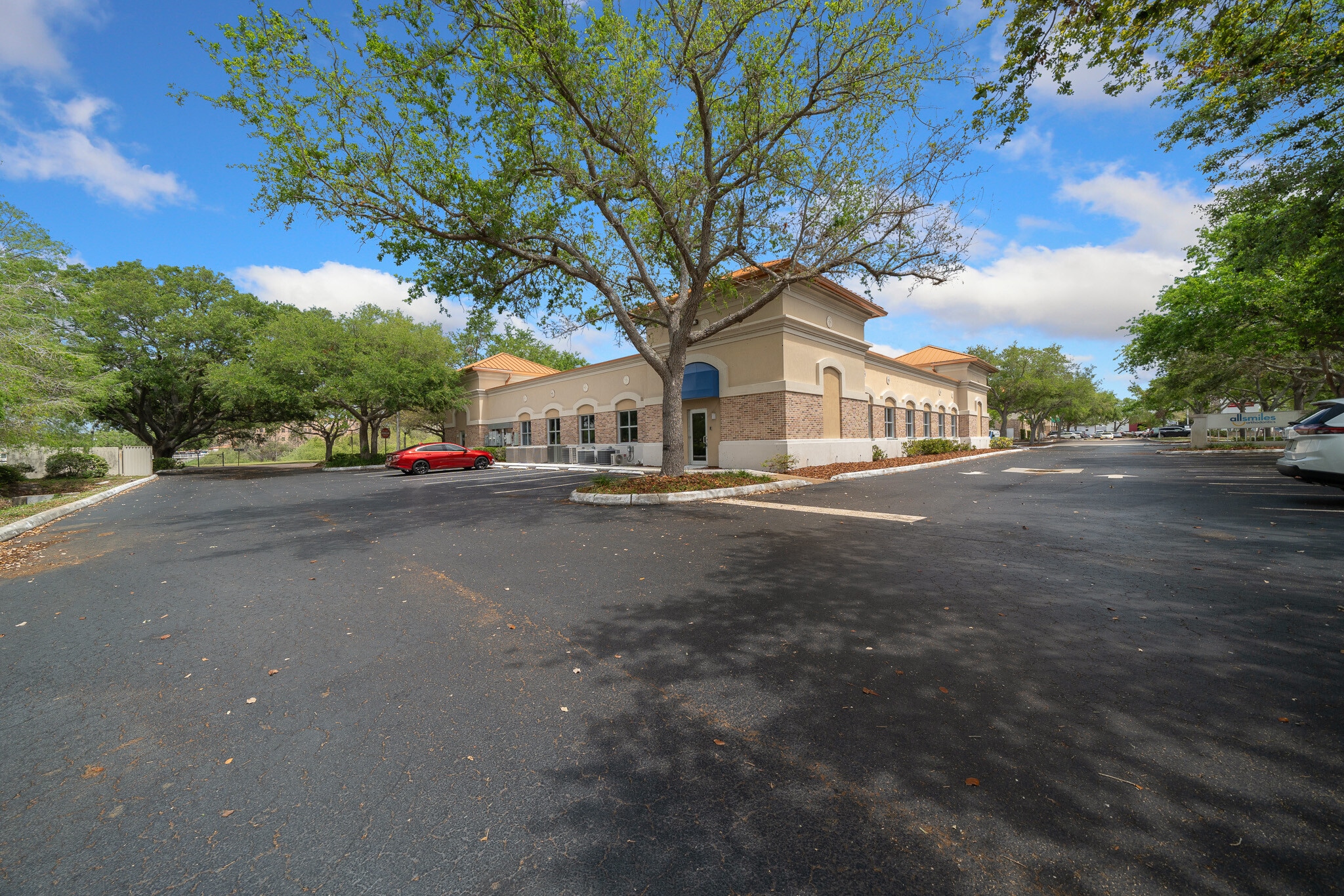 5885 Central Ave, Saint Petersburg, FL for lease Building Photo- Image 1 of 32