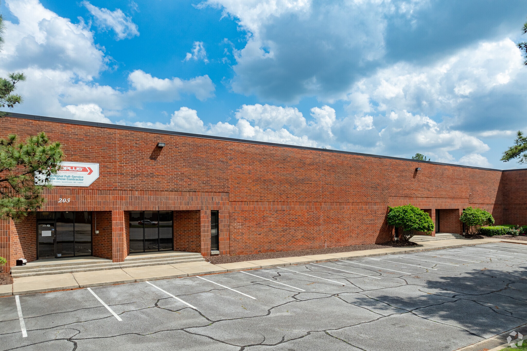 205 Bucknell Ct SW, Atlanta, GA for lease Primary Photo- Image 1 of 5