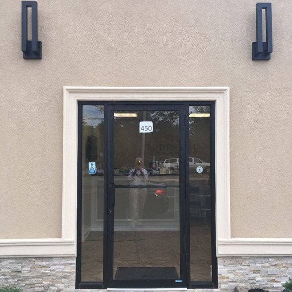 450 Sunrise Hwy, Rockville Centre, NY for sale - Building Photo - Image 2 of 36