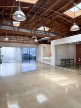 1745 Berkeley St, Santa Monica, CA for lease Interior Photo- Image 2 of 7