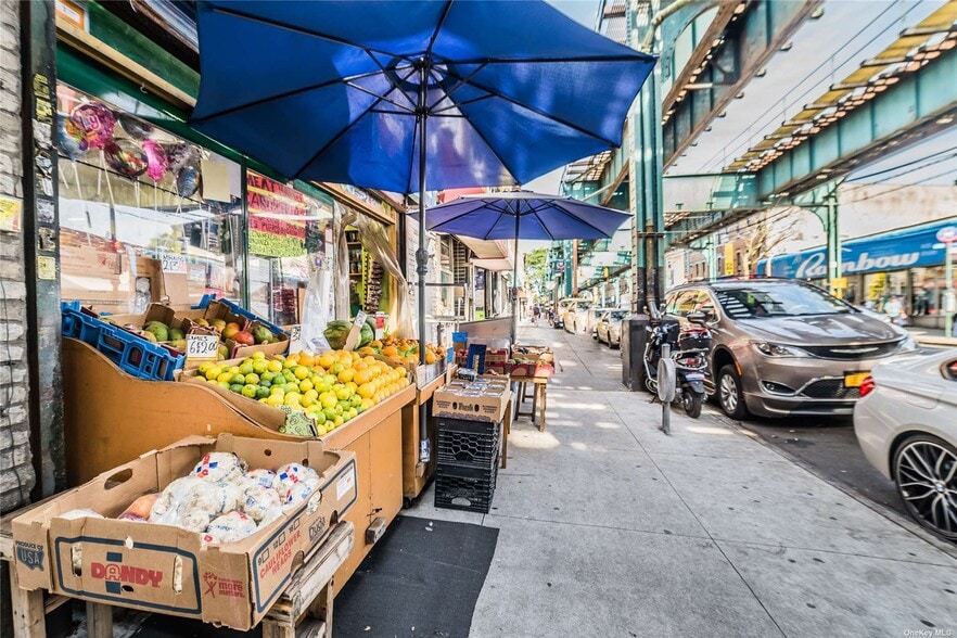 8505 Jamaica Ave, Woodhaven, NY for lease - Building Photo - Image 2 of 20