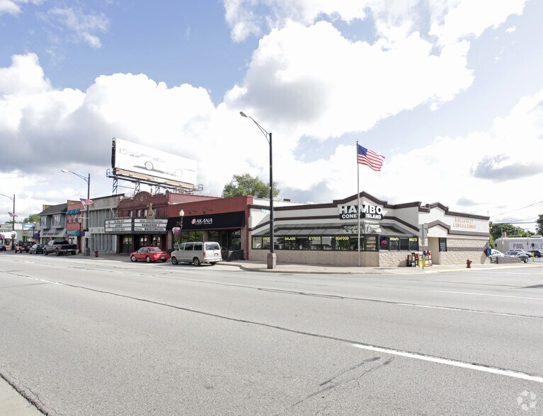 22914 Woodward Ave, Ferndale, MI à louer - Photo du bâtiment - Image 2 de 2